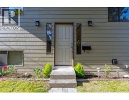1389 Hastings St, Saanich, BC V8Z2W6 Photo 20