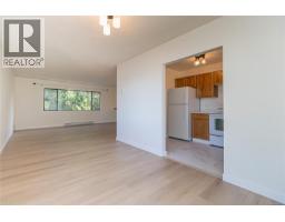 1389 Hastings St, Saanich, BC V8Z2W6 Photo 23