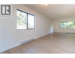 1389 Hastings St, Saanich, BC V8Z2W6 Photo 24