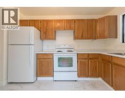Kitchen - 1389 Hastings St, Saanich, BC V8Z2W6 Photo 7
