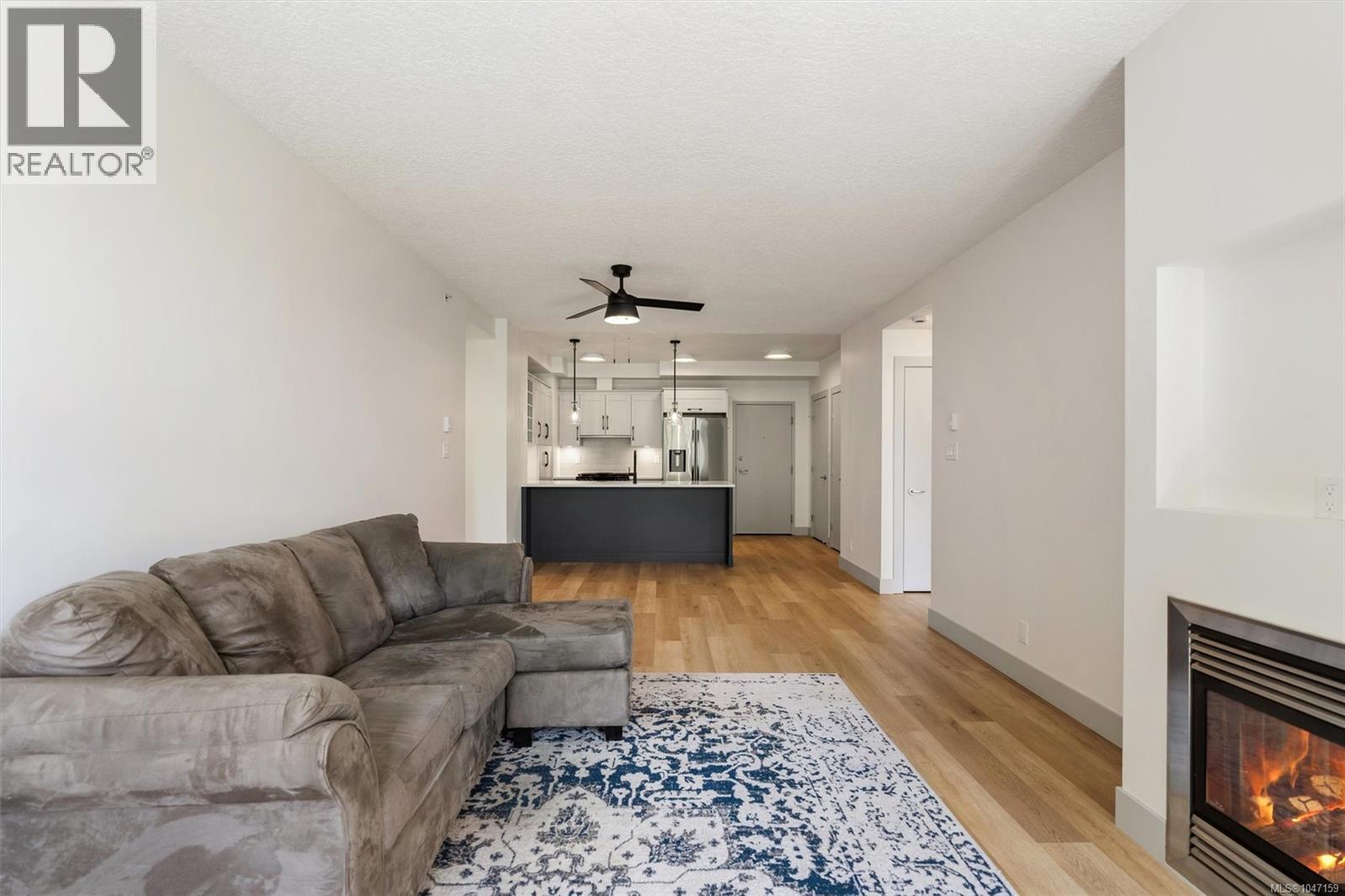 #S305 737 Humboldt St - 12