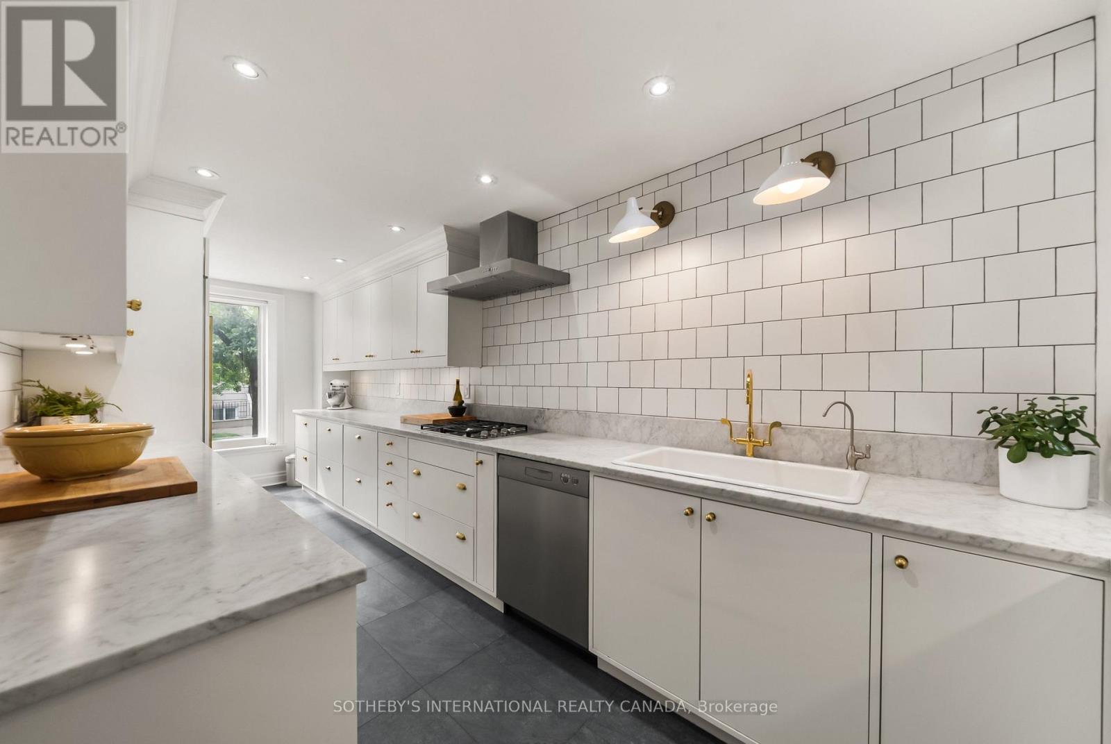 213 WALMER ROAD - Image 14