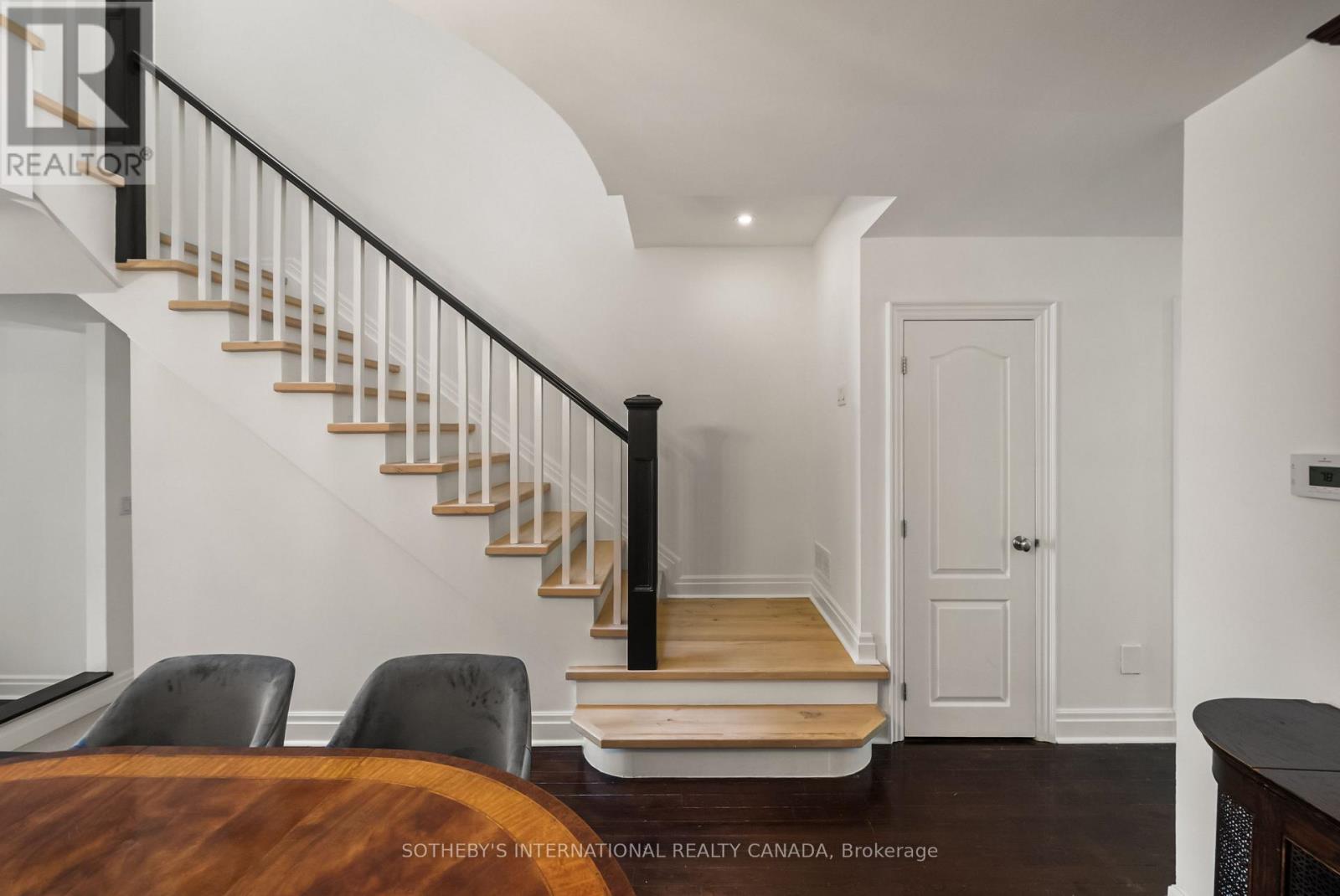 213 WALMER ROAD - 8