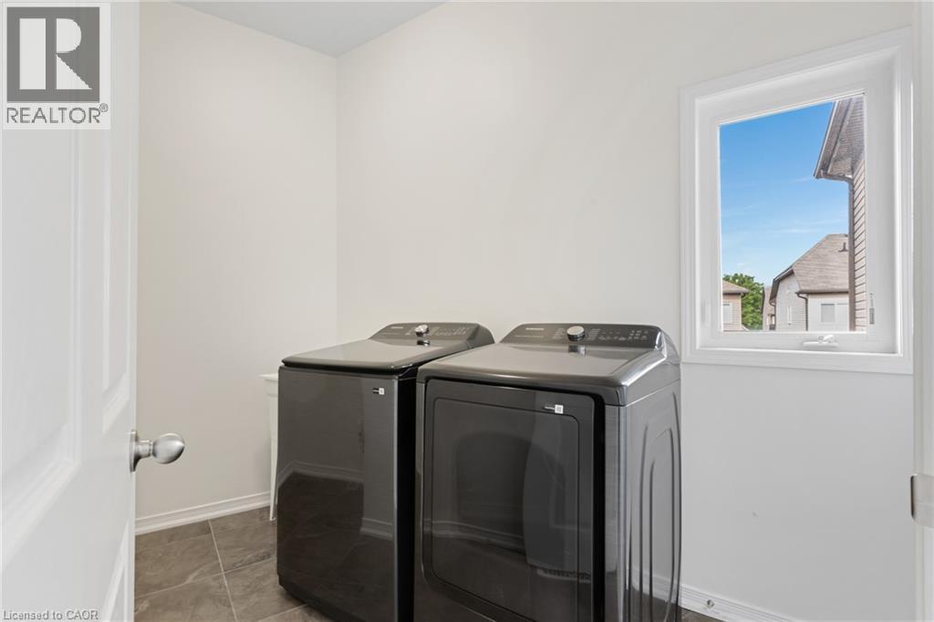 278 THOMAS SLEE Drive - Image 13