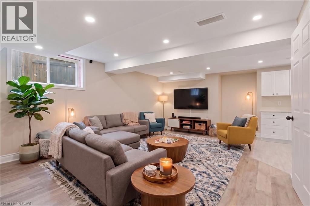 278 THOMAS SLEE Drive - Image 22