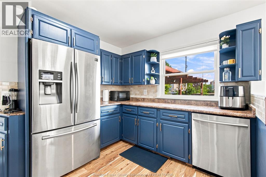 8327 MENARD STREET - 16