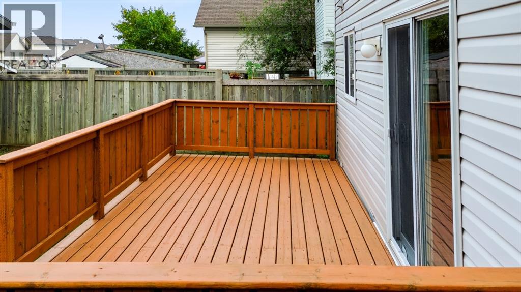 225 Campbell Crescent - Image 31