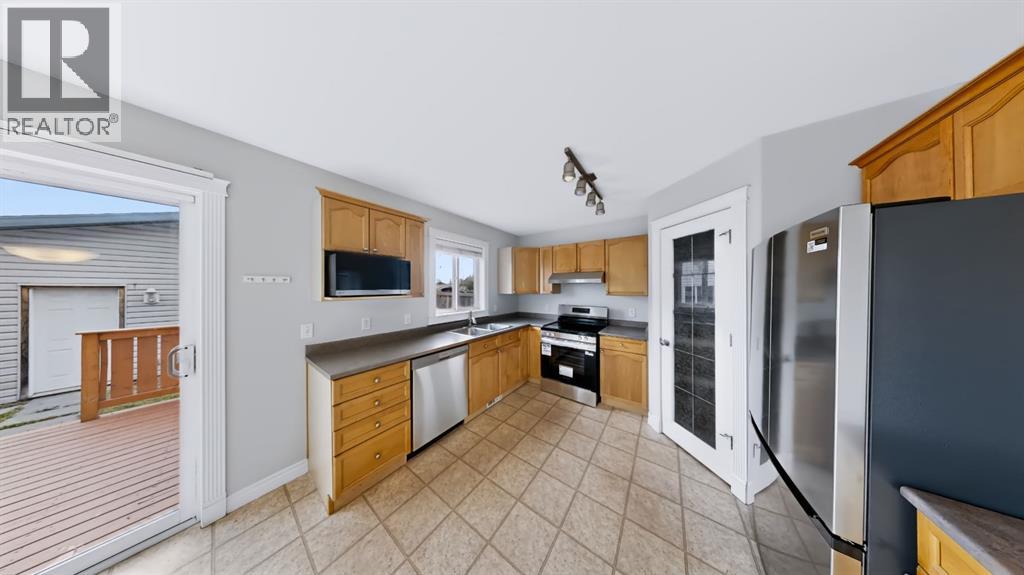 225 Campbell Crescent - Image 12