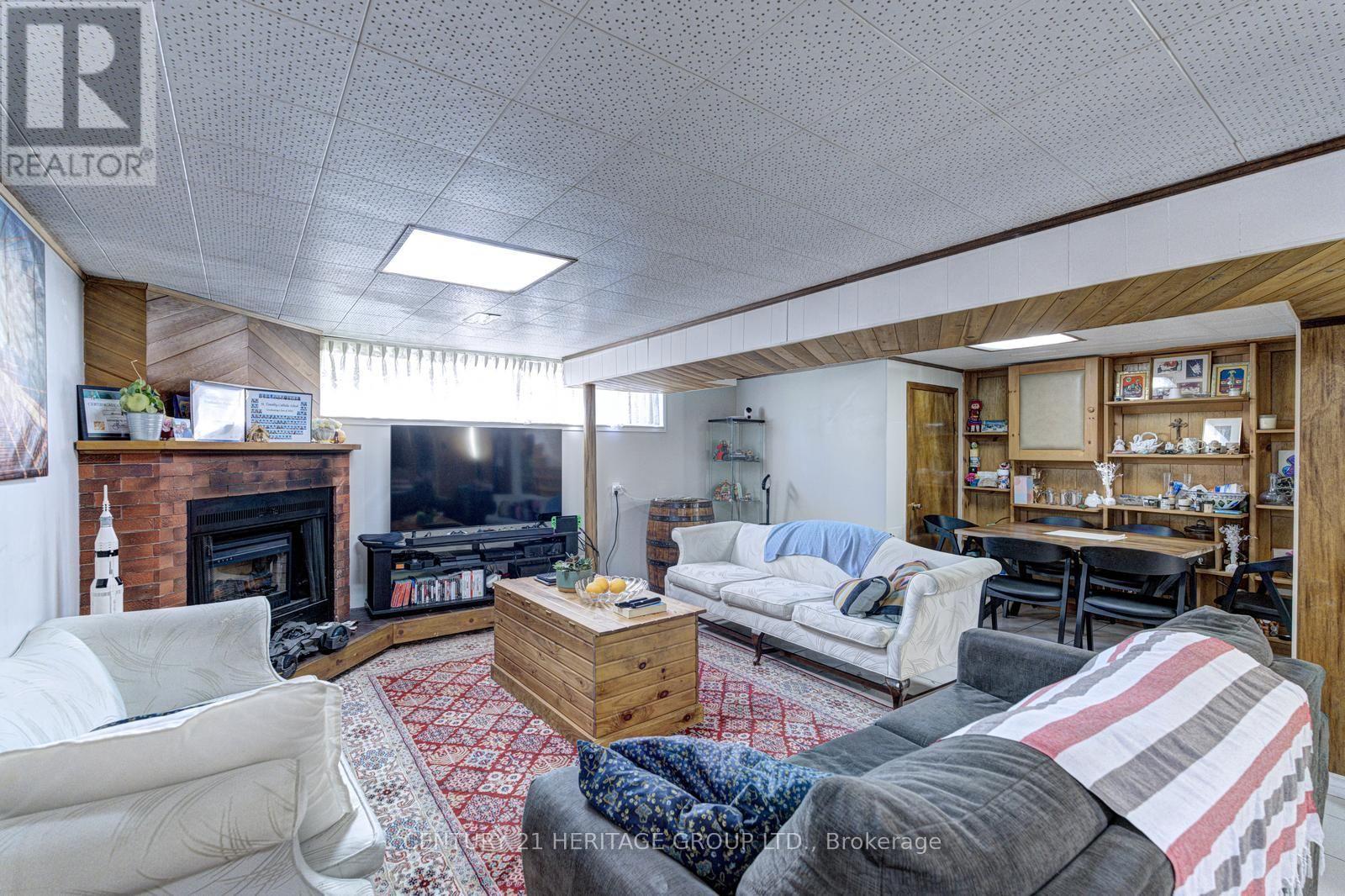 117 MARBURY CRESCENT - 34