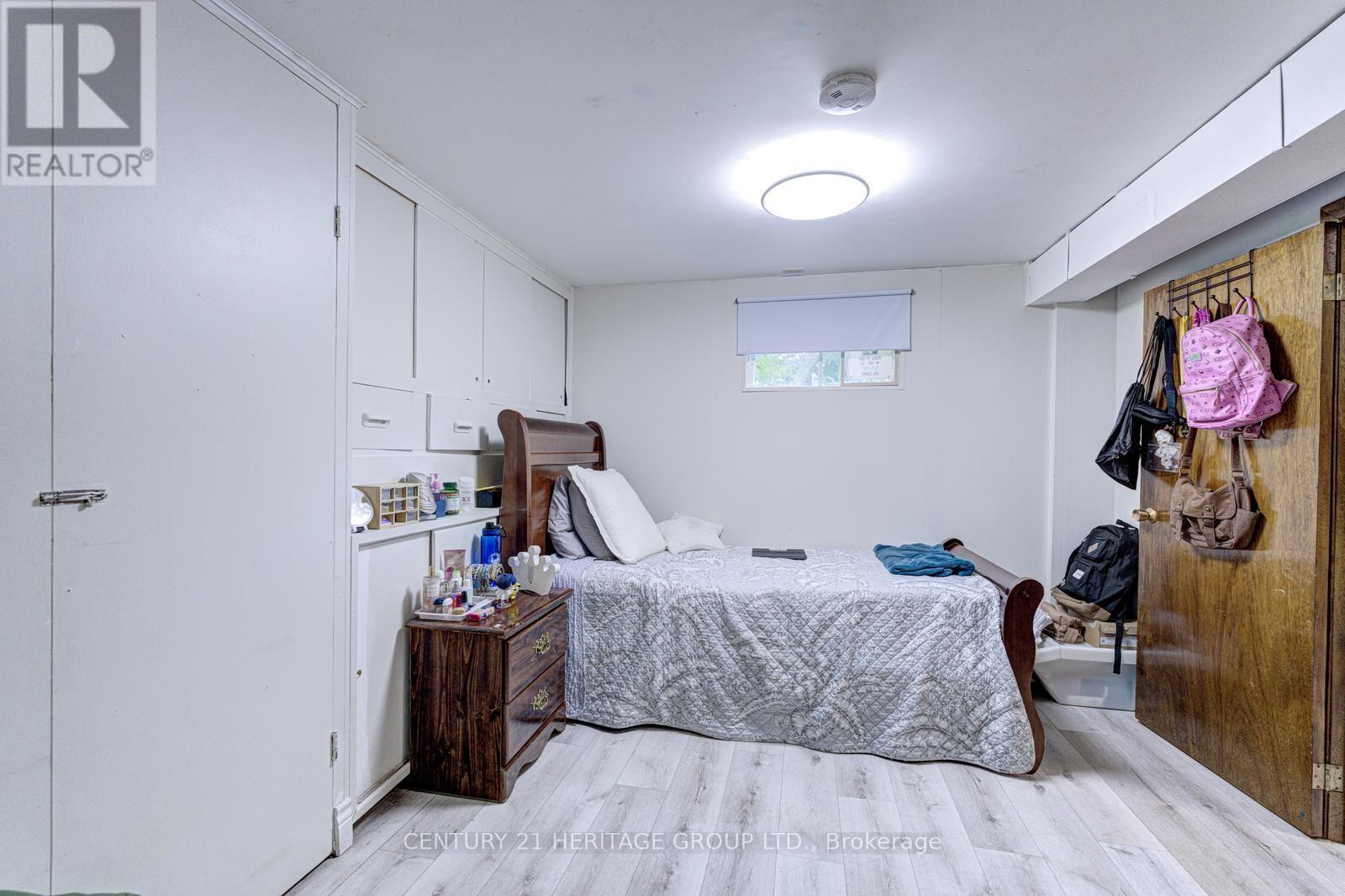 117 MARBURY CRESCENT - 35