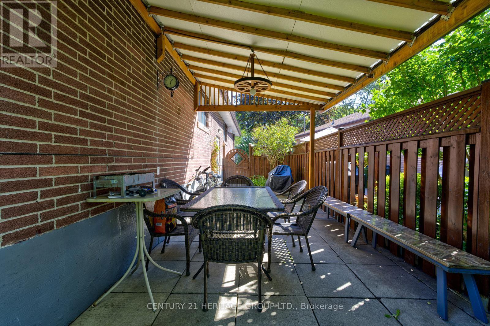 117 MARBURY CRESCENT - 38