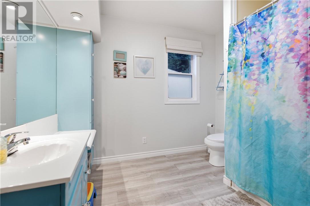 33 Alder Street - 16