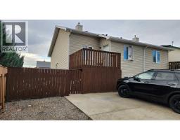 1, 720 Heritage Boulevard W - photo 2