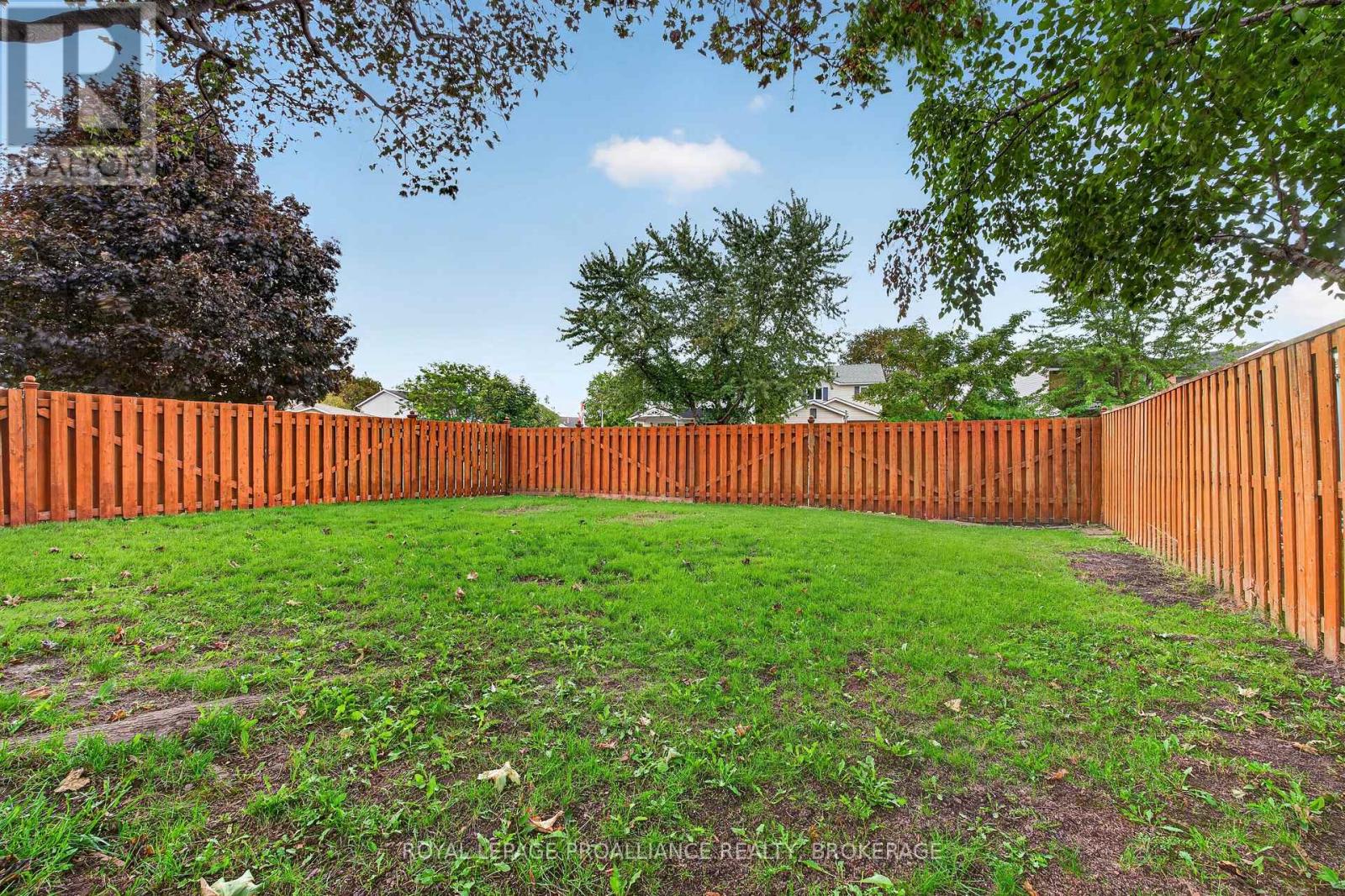 378 WATERLOO DRIVE - Image 23