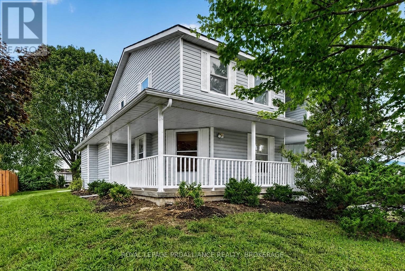 378 WATERLOO DRIVE - 3