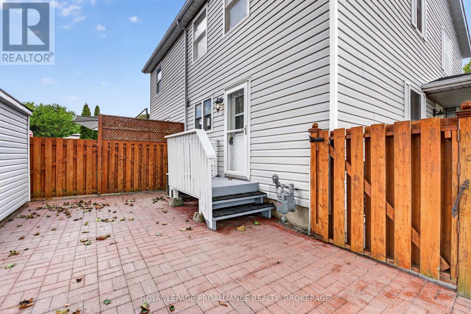 378 WATERLOO DRIVE - Image 26