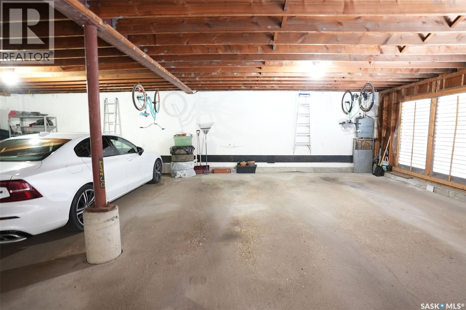 #83 WESTFIELD DRIVE - Image 36