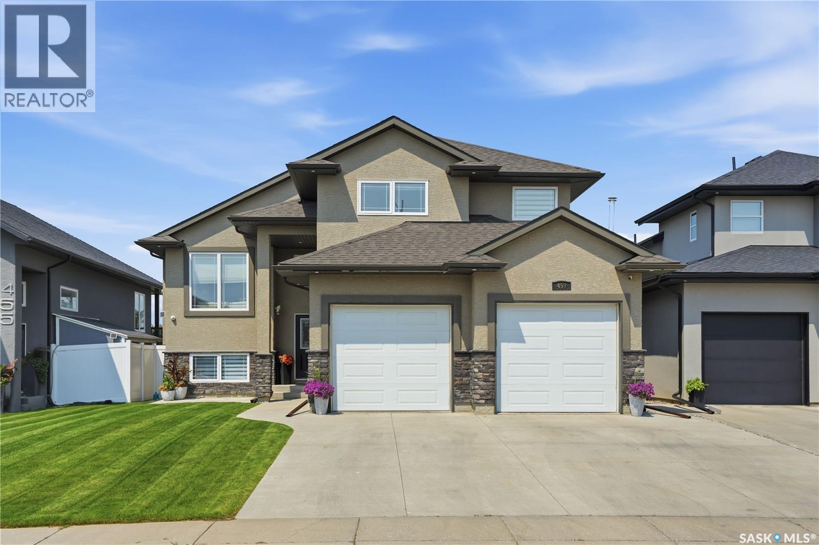 459 Mahabir CRESCENT, Saskatoon Saskatchewan — photo 2