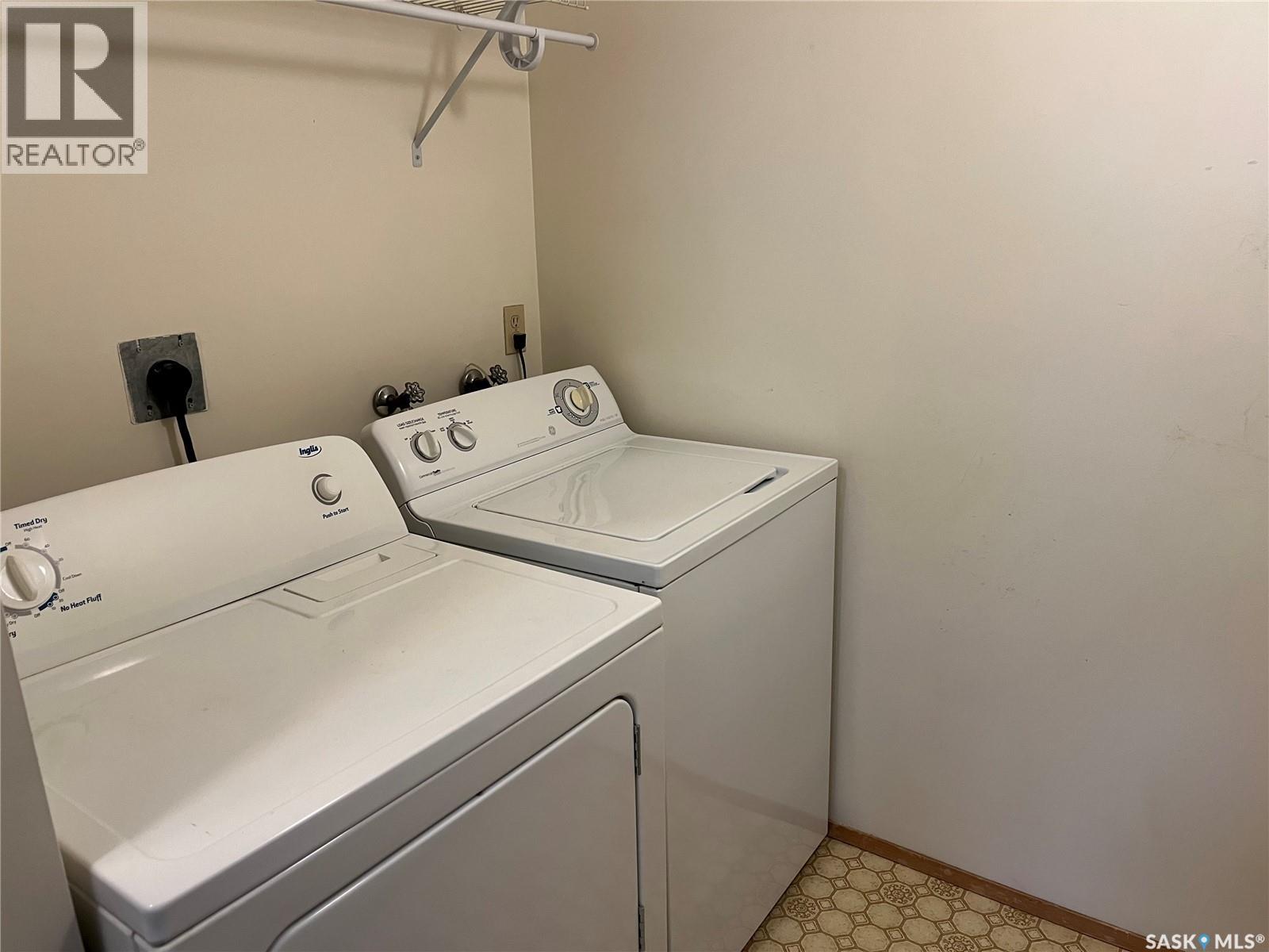 #106 67 WOOD LILY DRIVE - 20