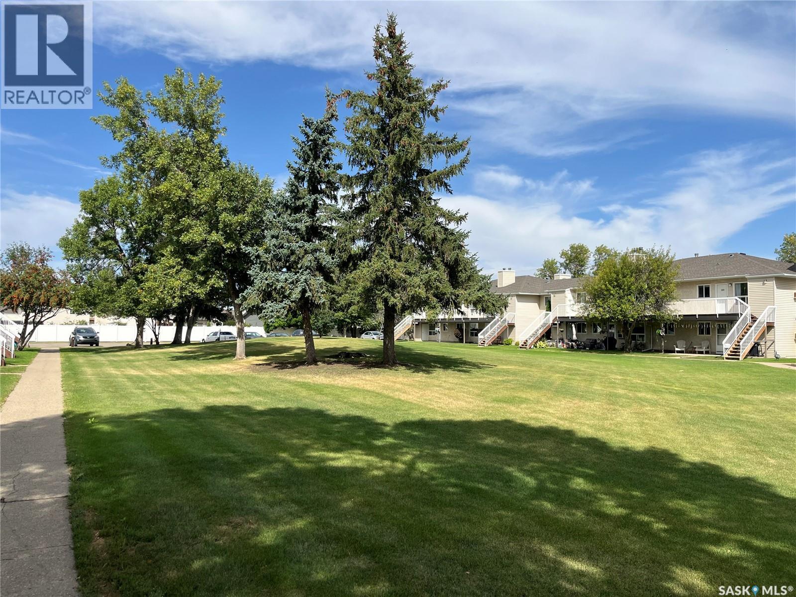 #106 67 WOOD LILY DRIVE - 4