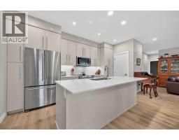 4pc Bathroom - 104, 383 Smith Street Nw, Calgary, AB T3B6J9 Photo 8
