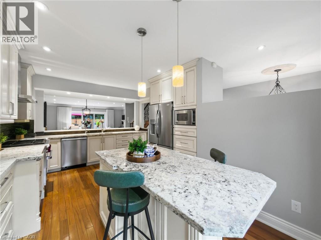 45 TRADEWIND Drive, Oakville — photo 9