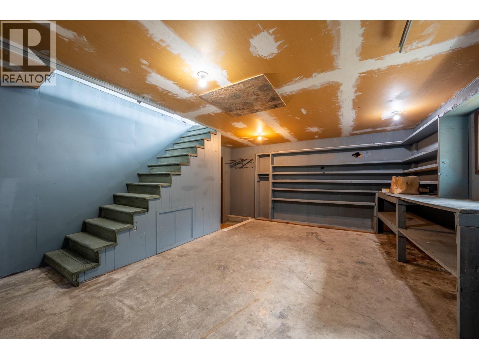 2486 Central Avenue - 35