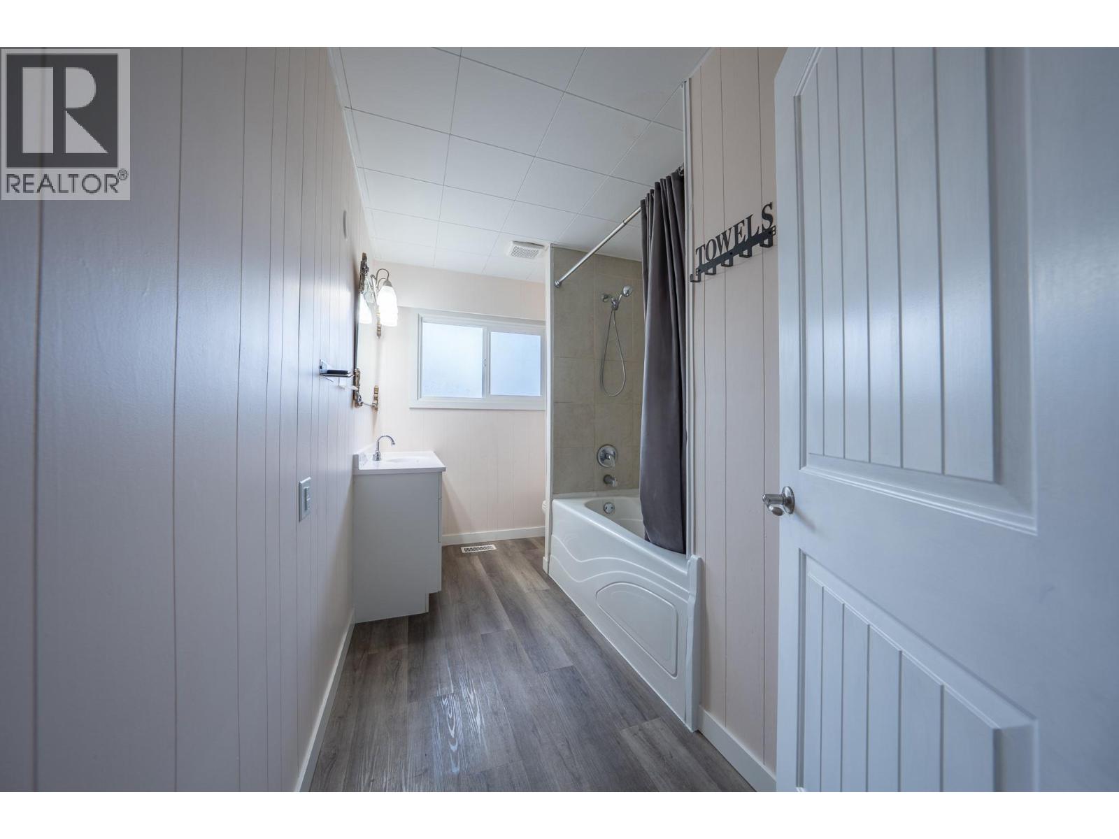 2486 Central Avenue - 23