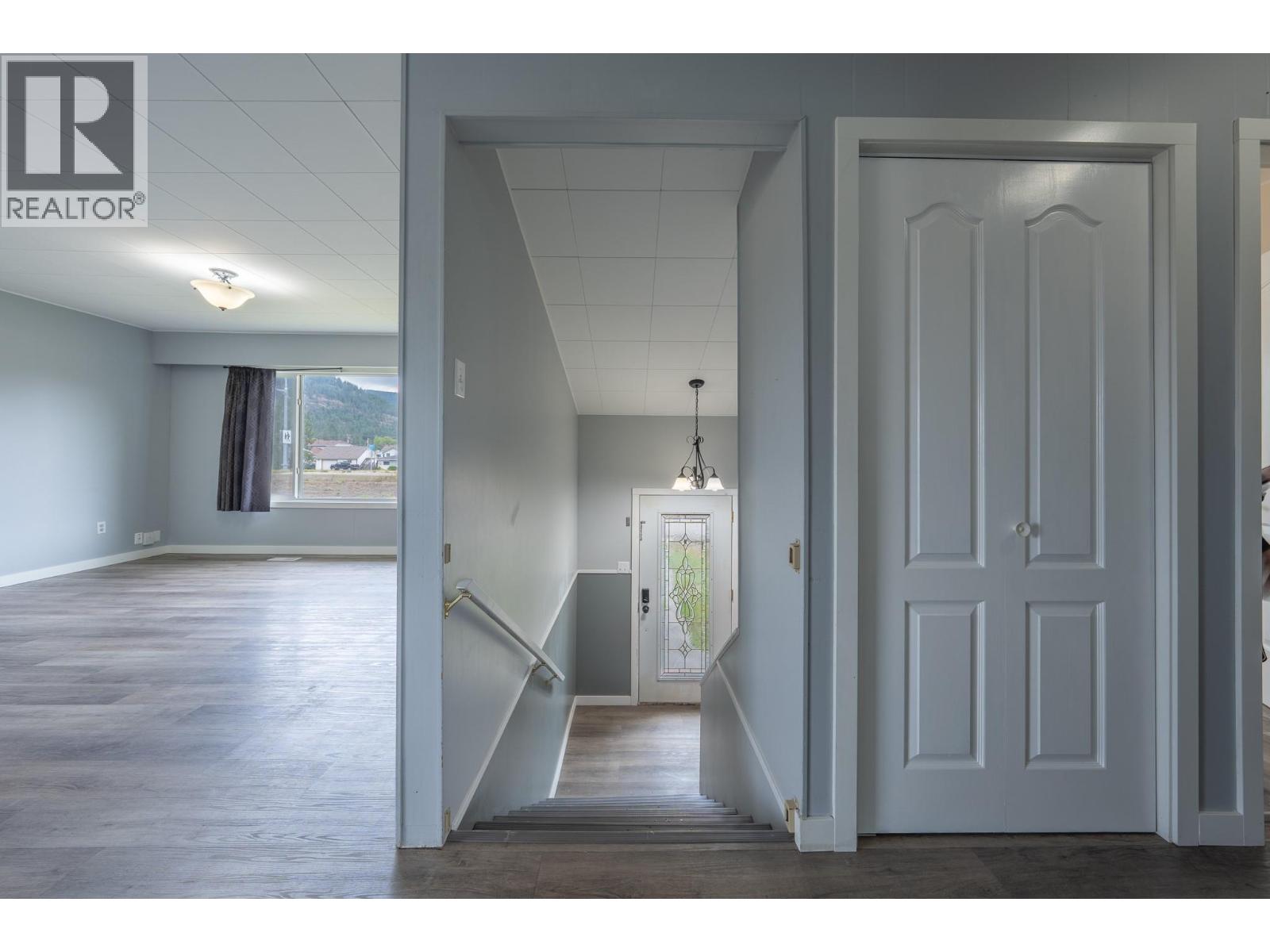 2486 Central Avenue - 8