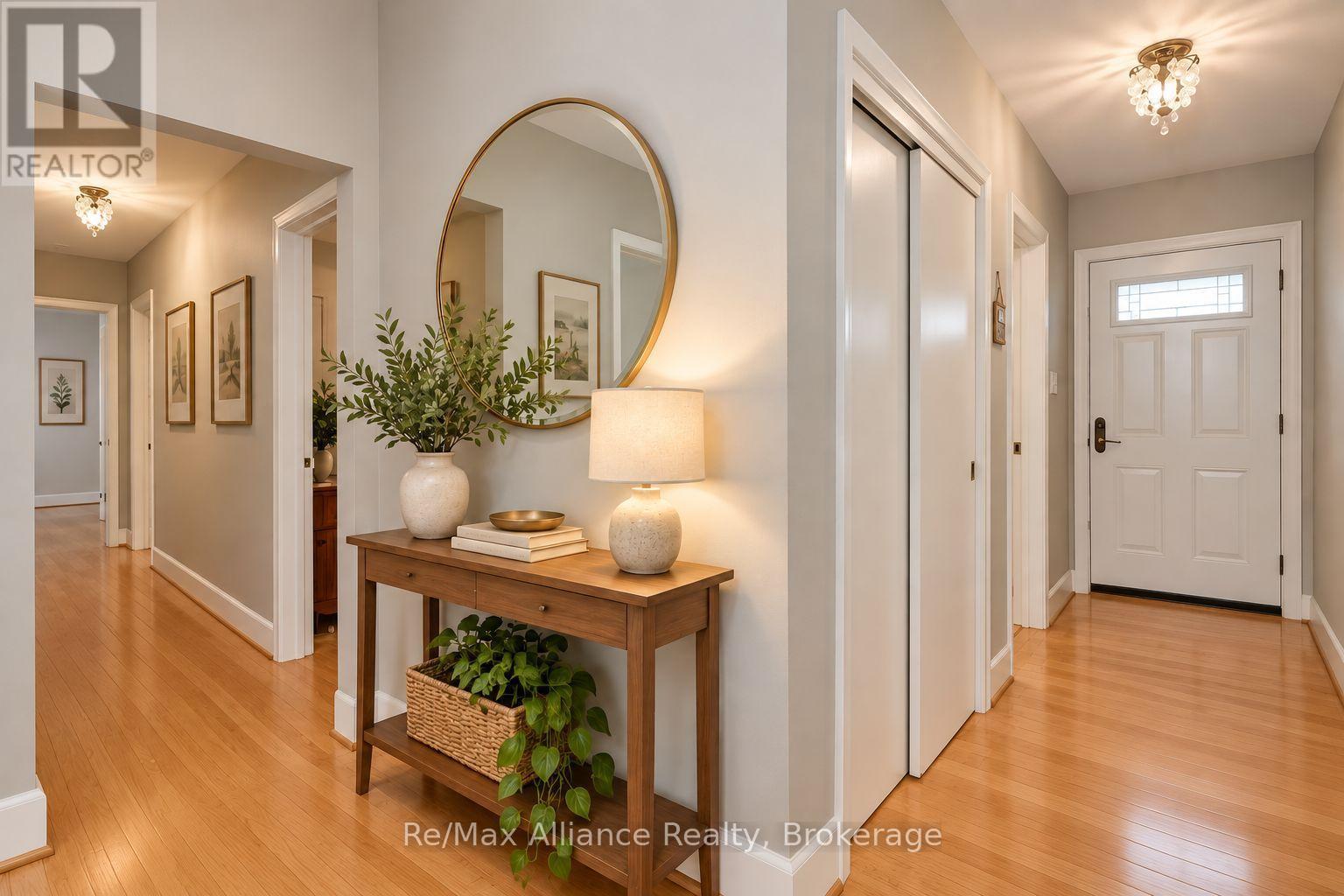 410 THE KINGSWAY - 21