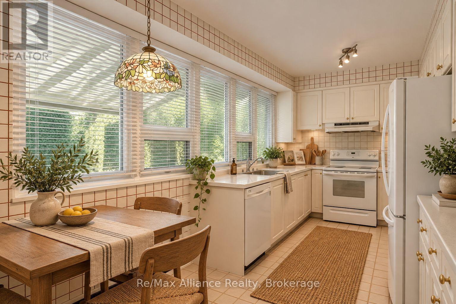 410 THE KINGSWAY - Image 17