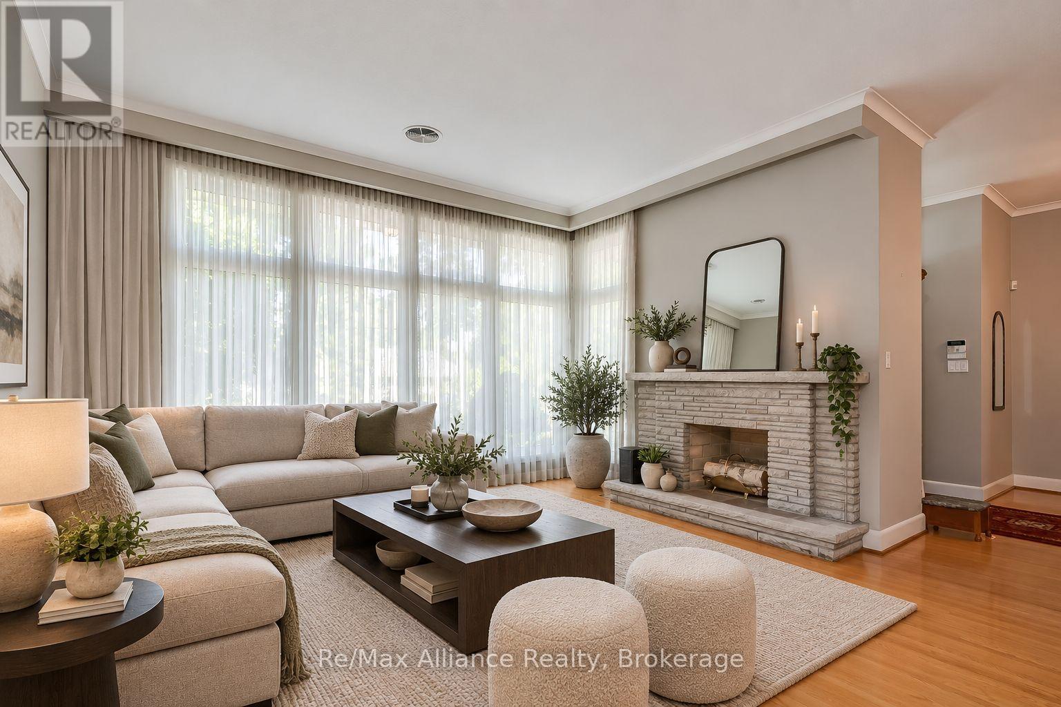 410 THE KINGSWAY - 5