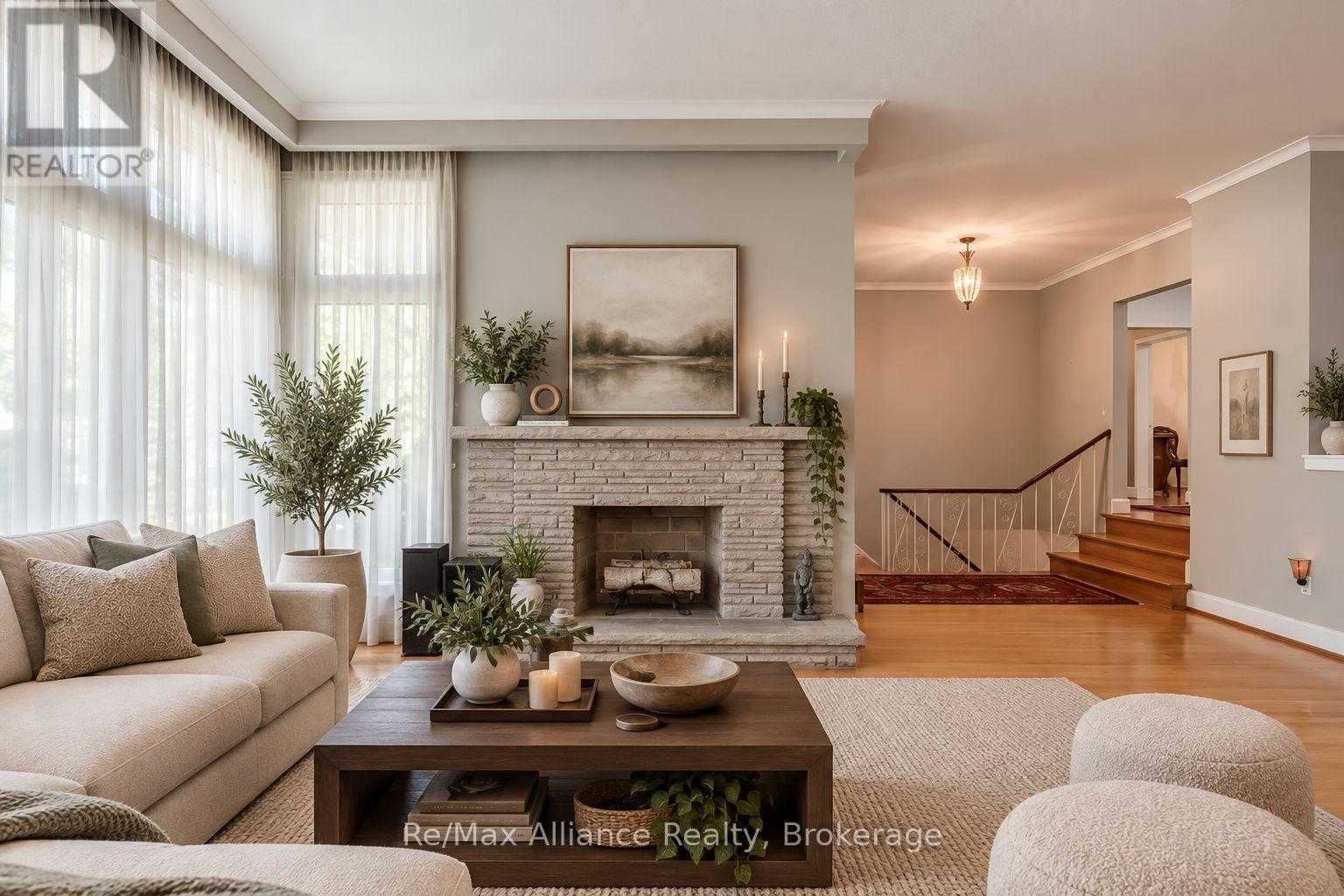 410 THE KINGSWAY - 9
