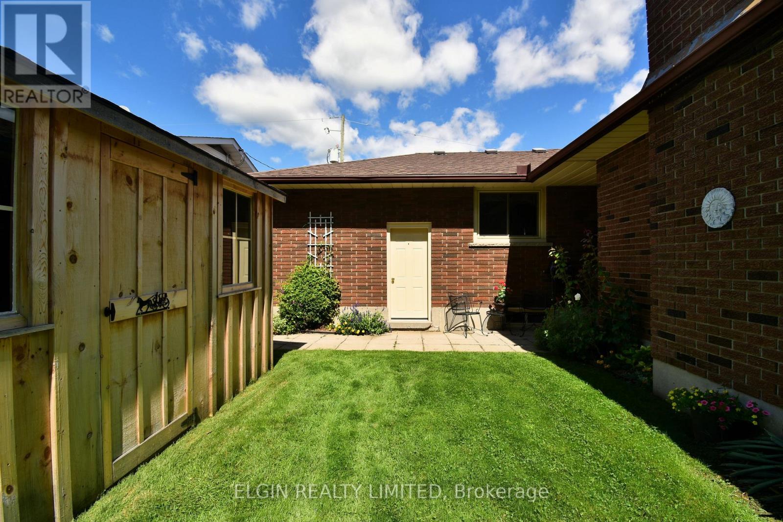 181 LOCUST STREET - 31