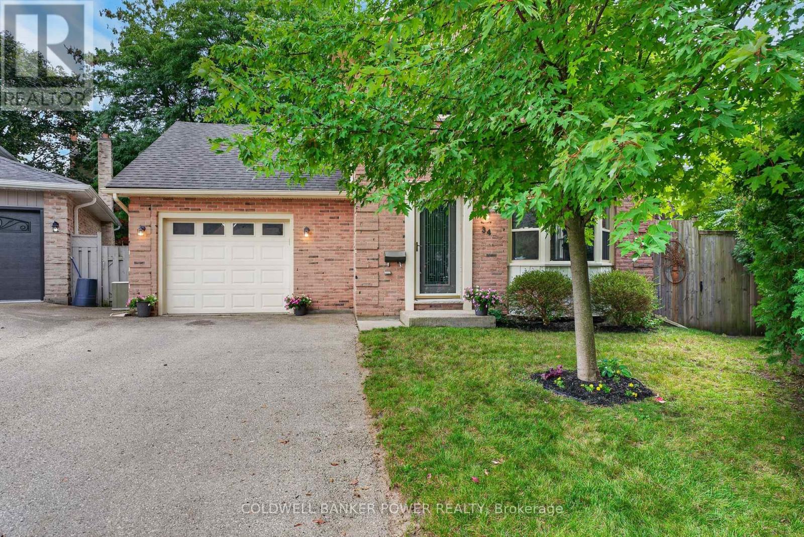 34 COMOX COURT, London South (South K) — photo 2