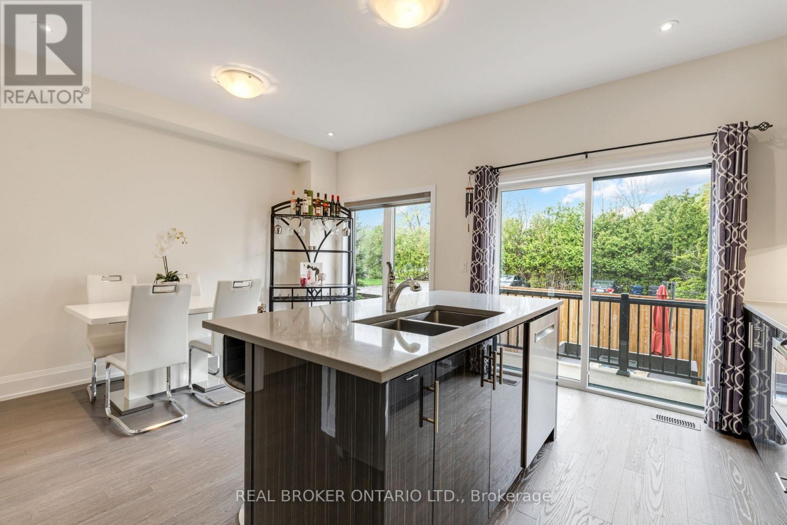 7 KENNETH WOOD CRESCENT - 14