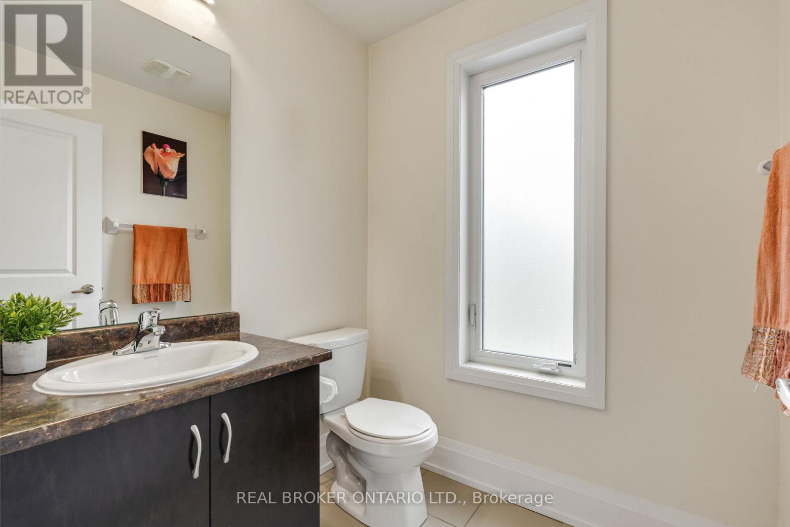 7 KENNETH WOOD CRESCENT - 16