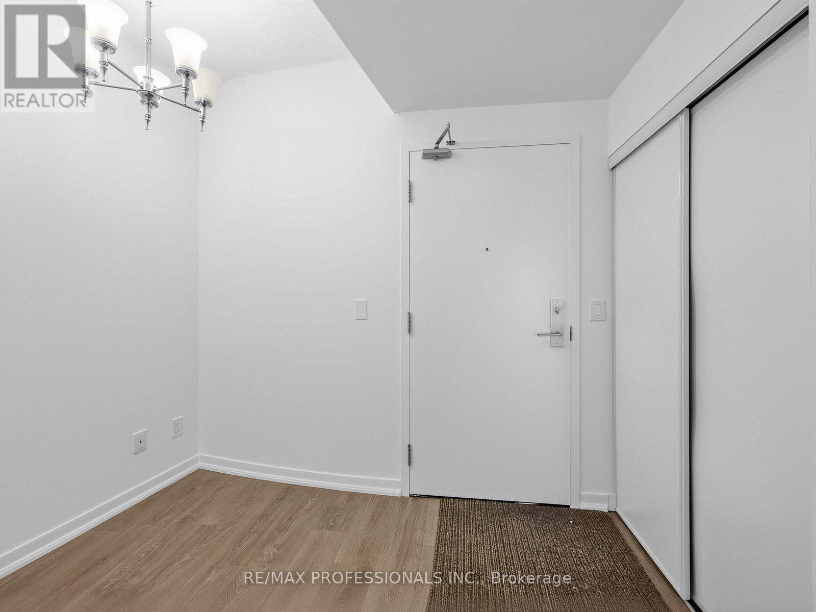 #606 51 EAST LIBERTY STREET - 28