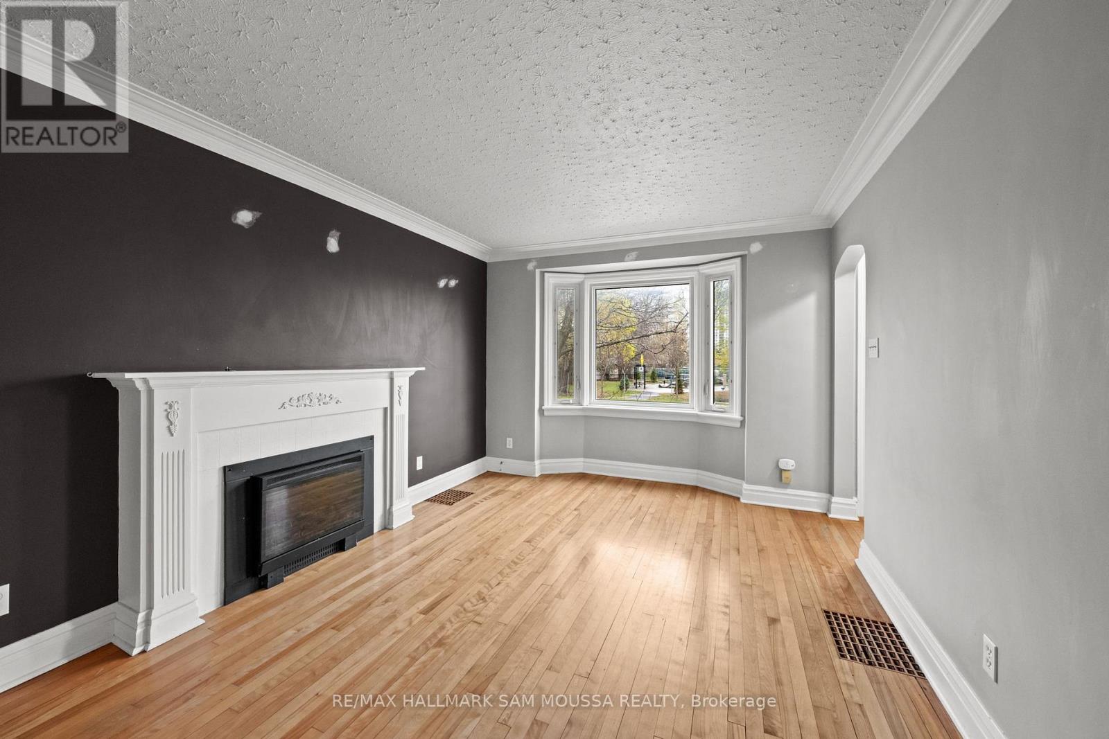 378 BYRON AVENUE - 4
