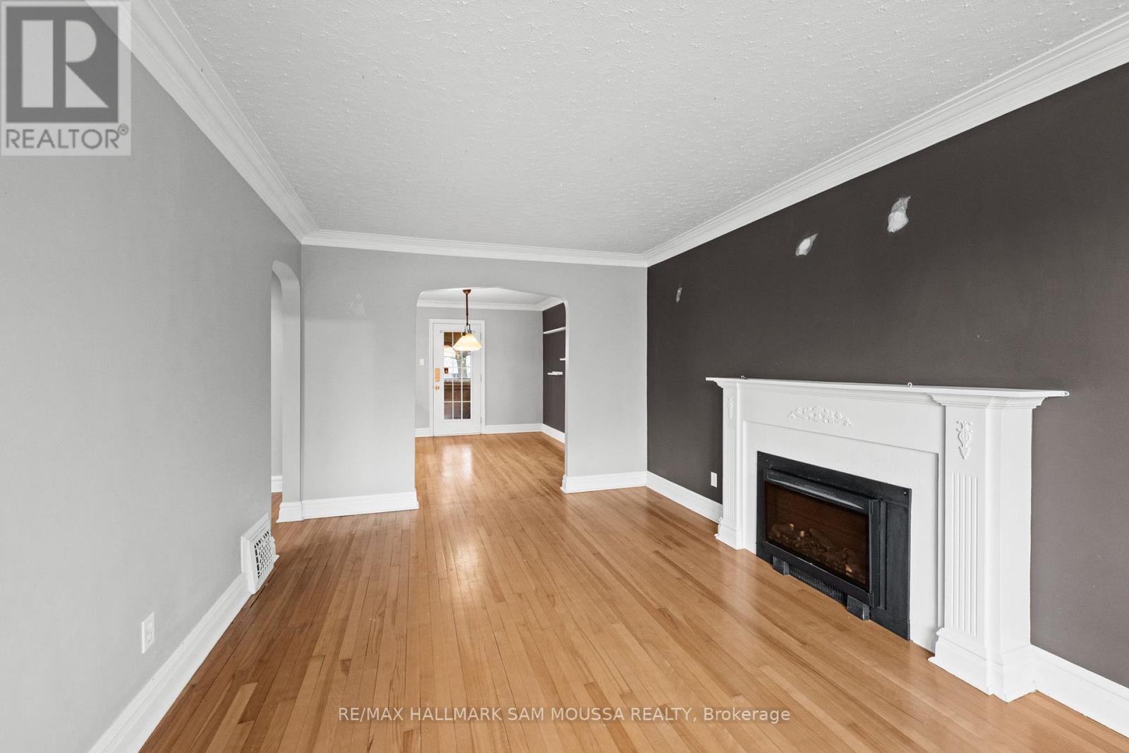 378 BYRON AVENUE - 5