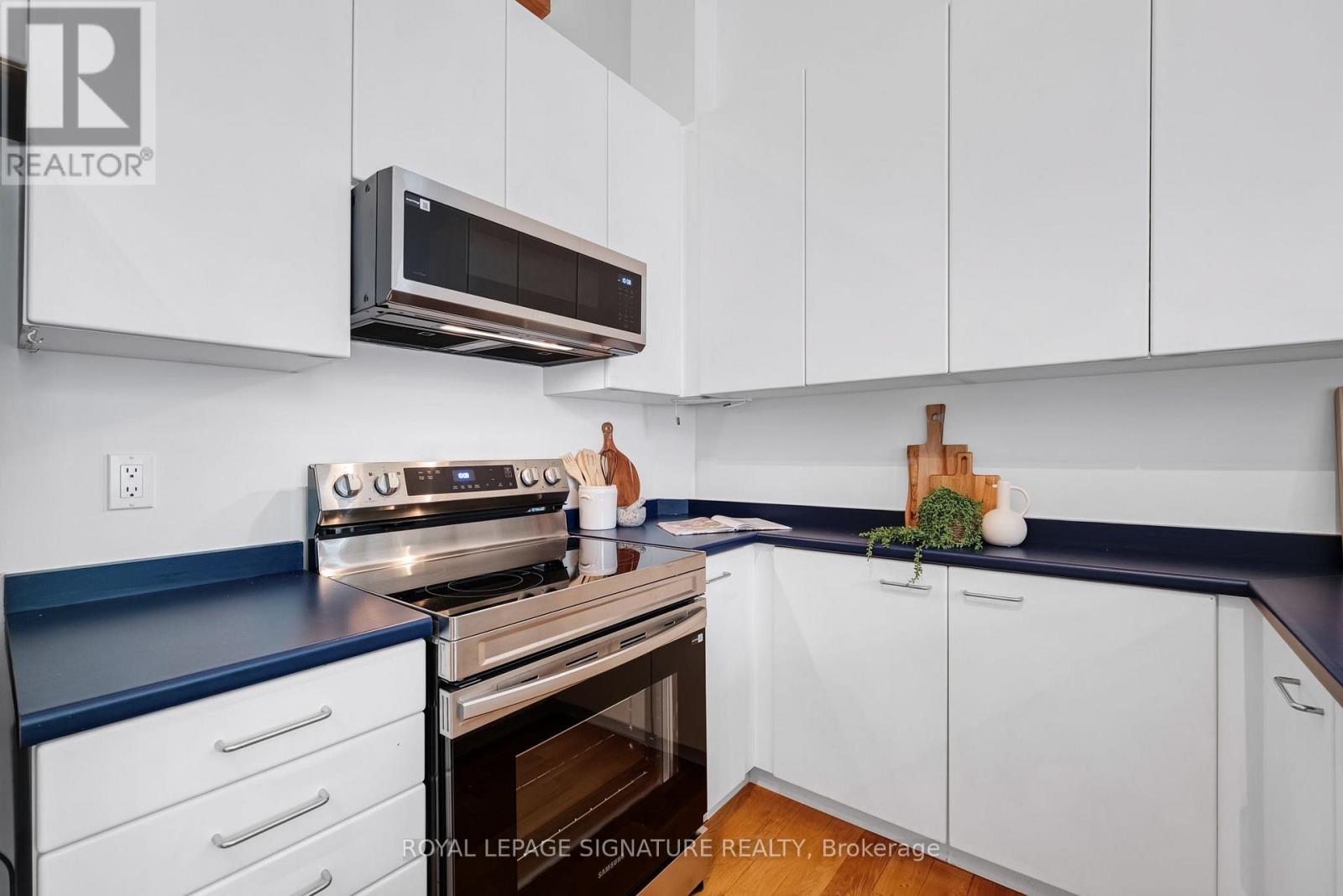 #108 676 RICHMOND STREET W - 13
