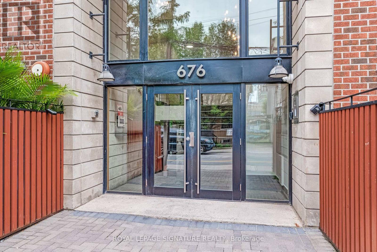 #108 676 RICHMOND STREET W - Image 24