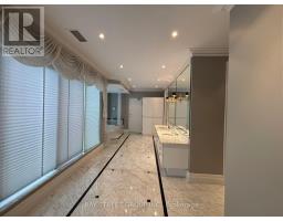 518 - 1 Watergarden Way, Toronto, ON M2K2Z7 Photo 13