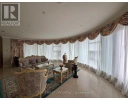 518 - 1 Watergarden Way, Toronto, ON M2K2Z7 Photo 9