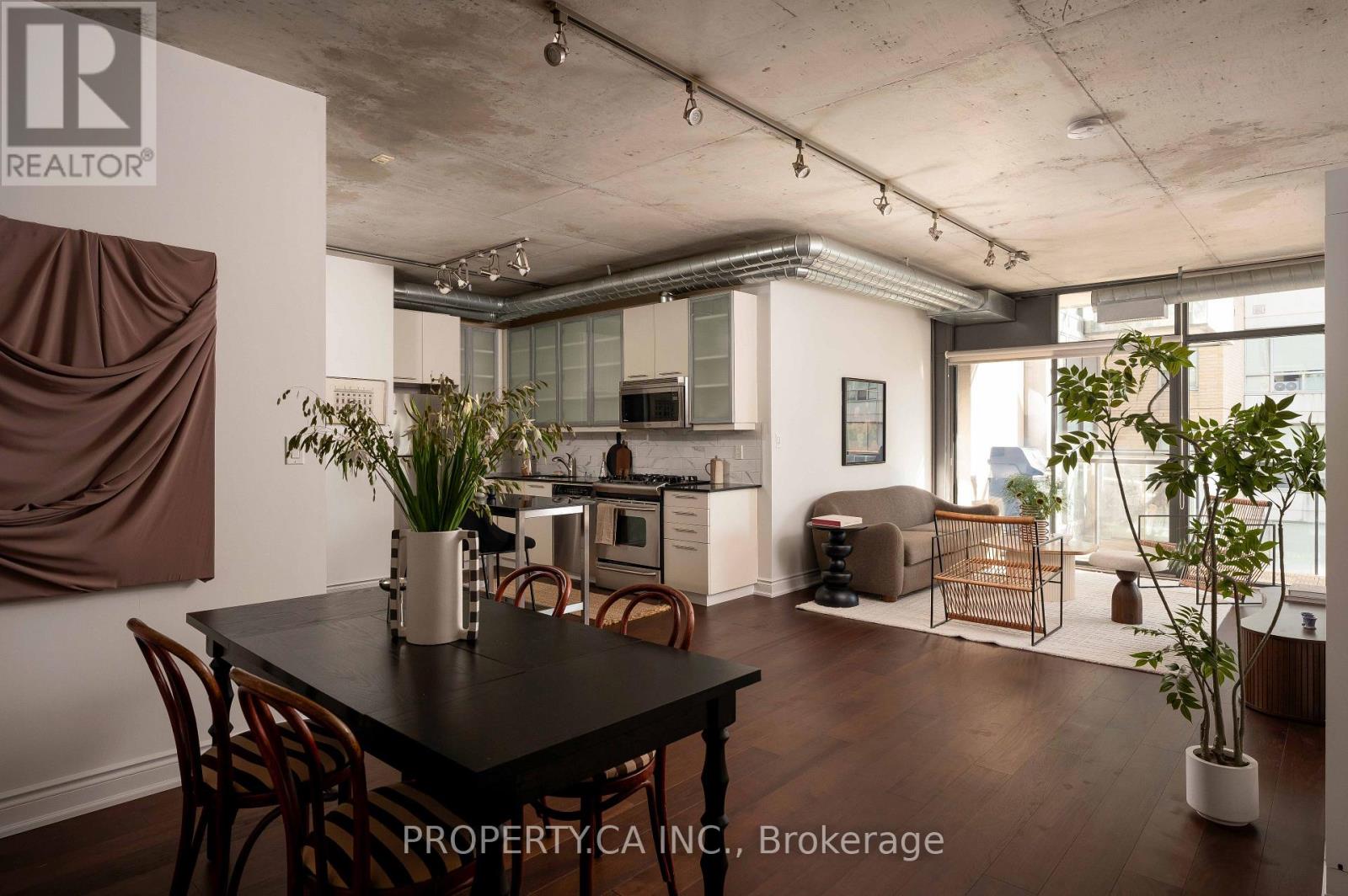 Photo of 533 Richmond Street