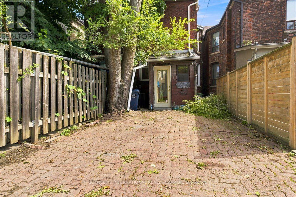 334 ALBANY AVENUE - 34