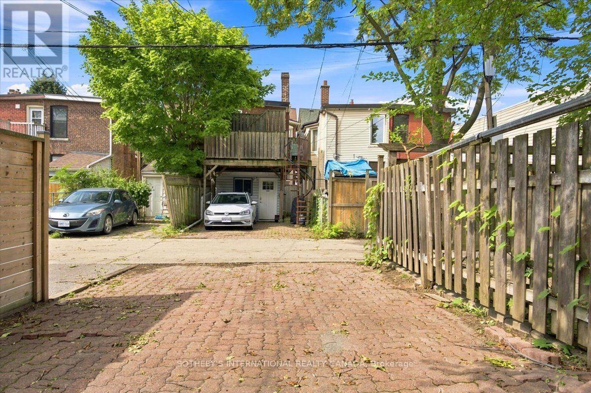 334 ALBANY AVENUE - 36