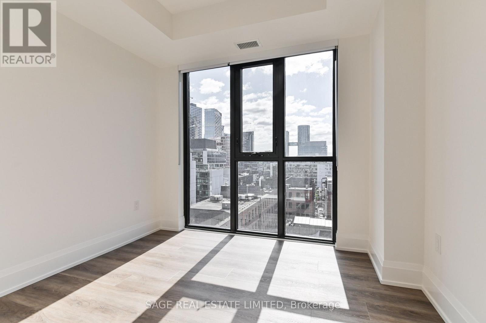 #1007 123 PORTLAND STREET - 19