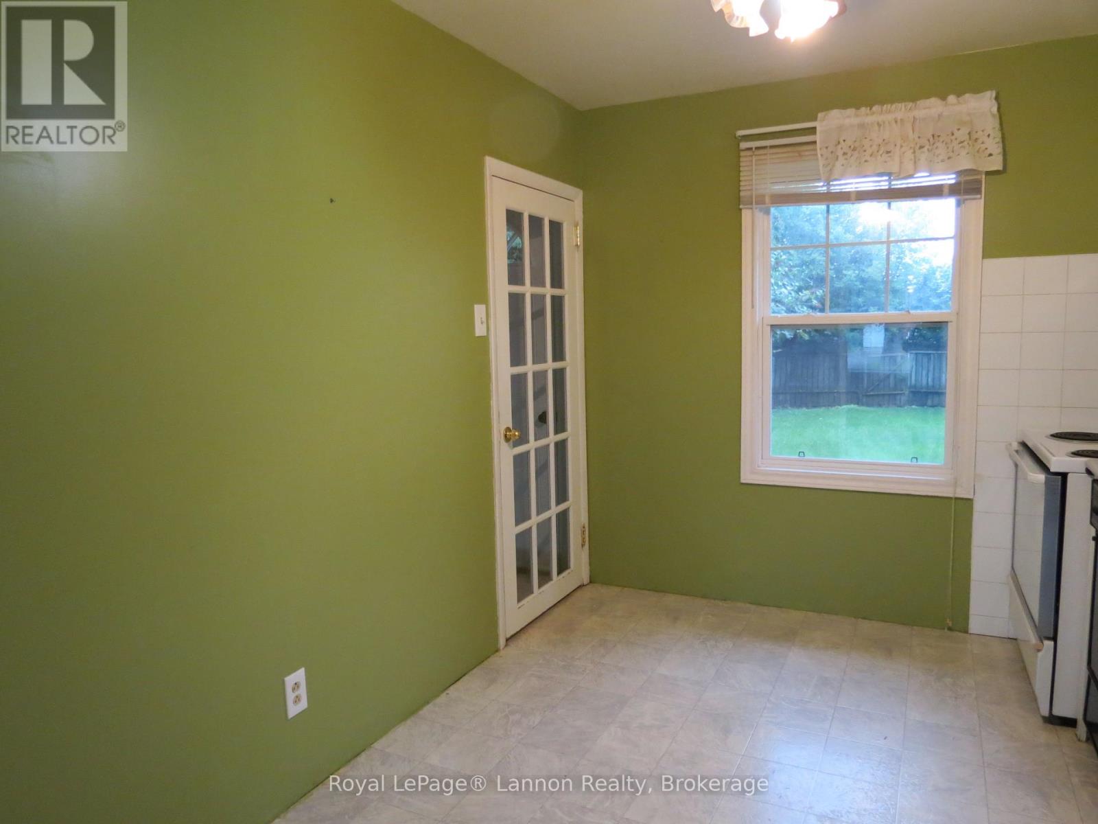 2126 MCGREGOR AVENUE - 17