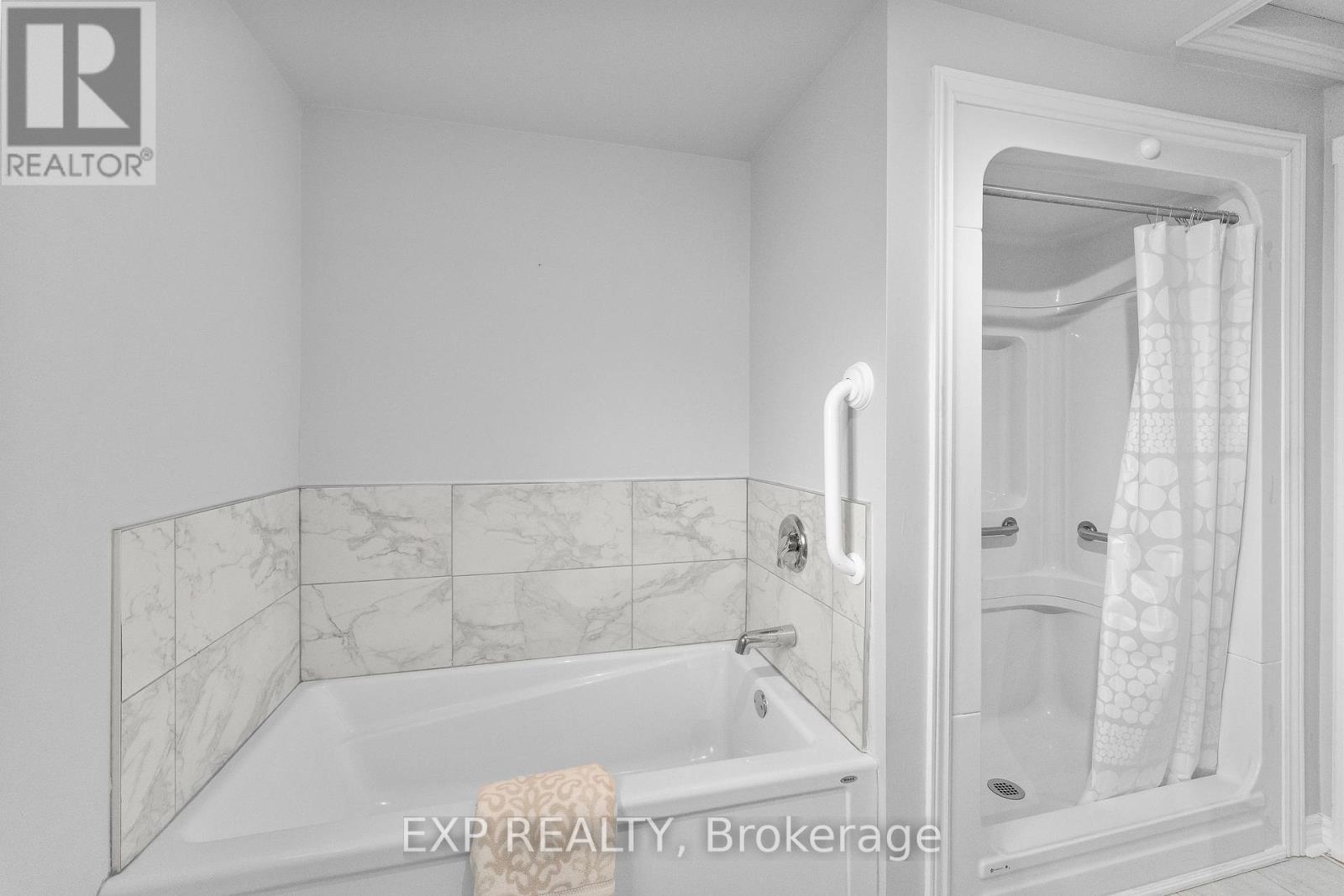 6246 GLENGATE STREET - Image 18
